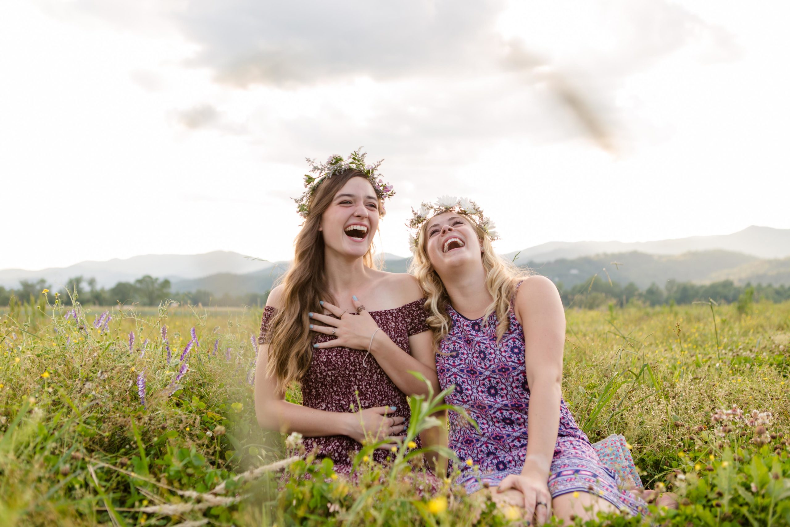 Best Friend Senior Session Kilby and Neva laughing in field Photo