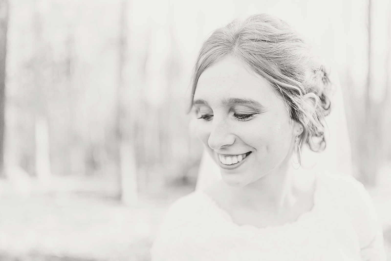 Charlotte Bridal Session Black and White of Annabel looking over her shoulder Photo