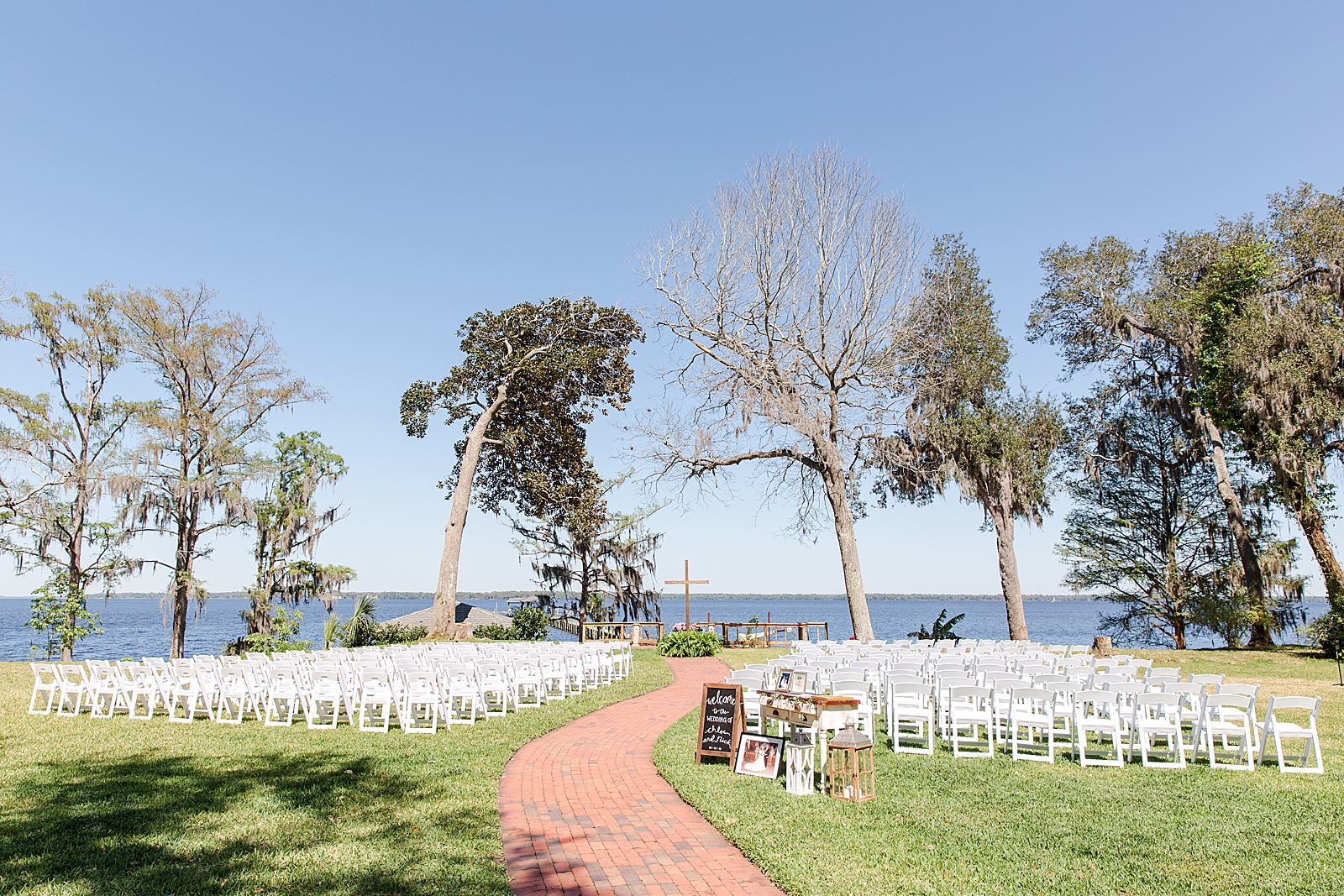 Enchanted Oaks Jacksonville Wedding Ceremony Site Over Looking the St Johns River Photo