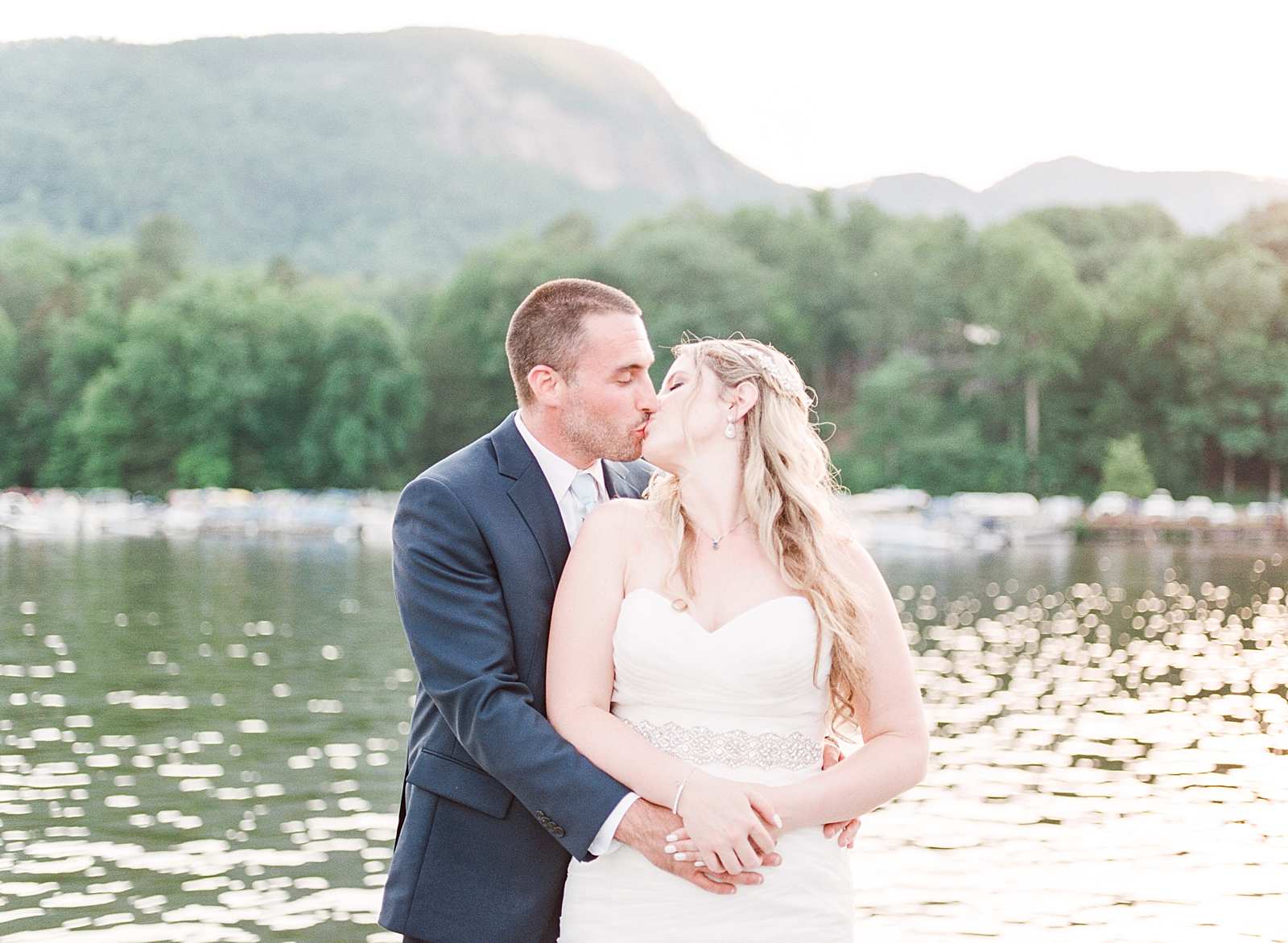 Rumbling Bald Resort Wedding Bride and Groom Kissing Photo