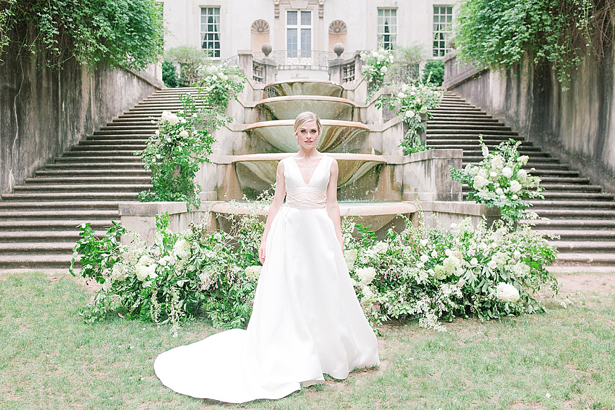 Swan House Wedding Bride in front of Fountain Photo