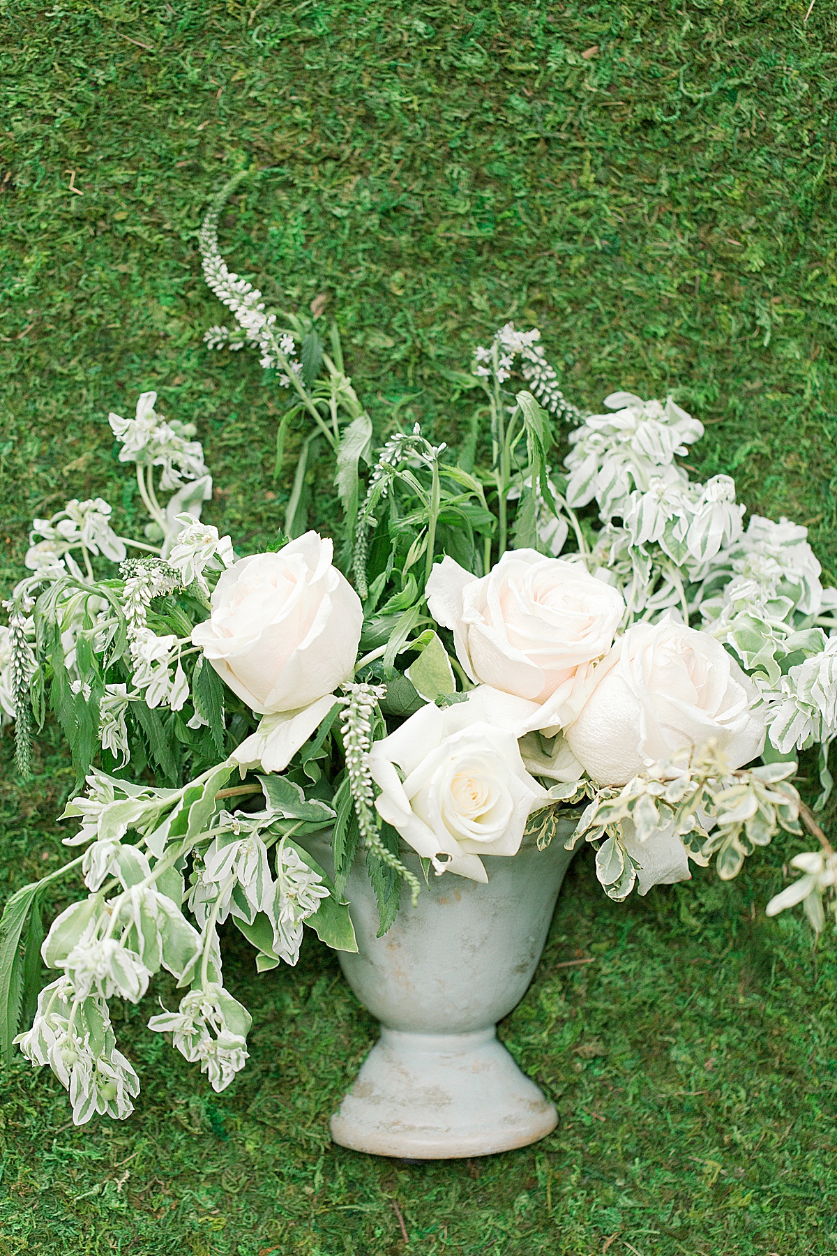 Swan House Wedding White Roses Plaque Photo