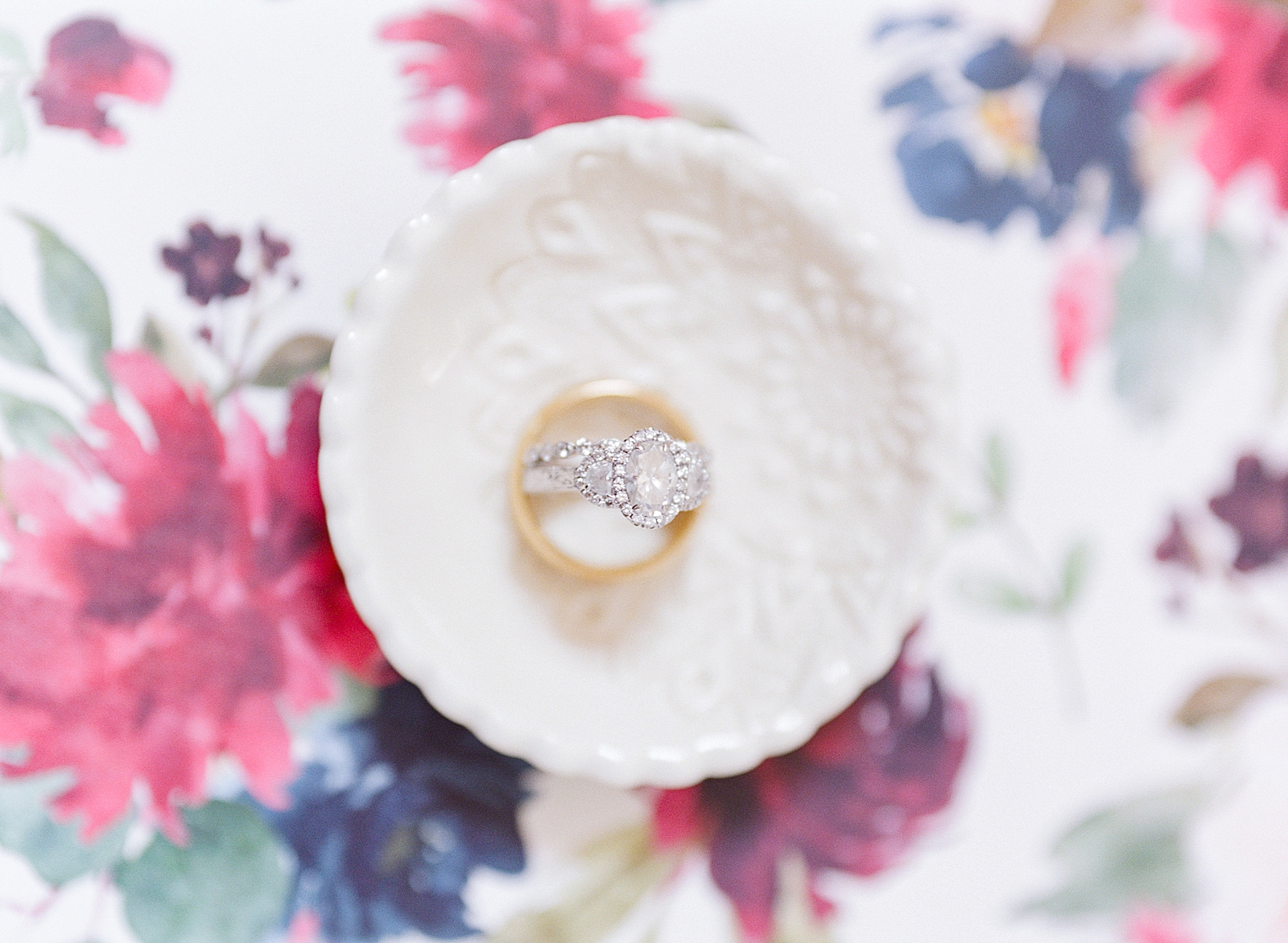 Winmock Wedding Wedding Rings in Ring Dish Photo