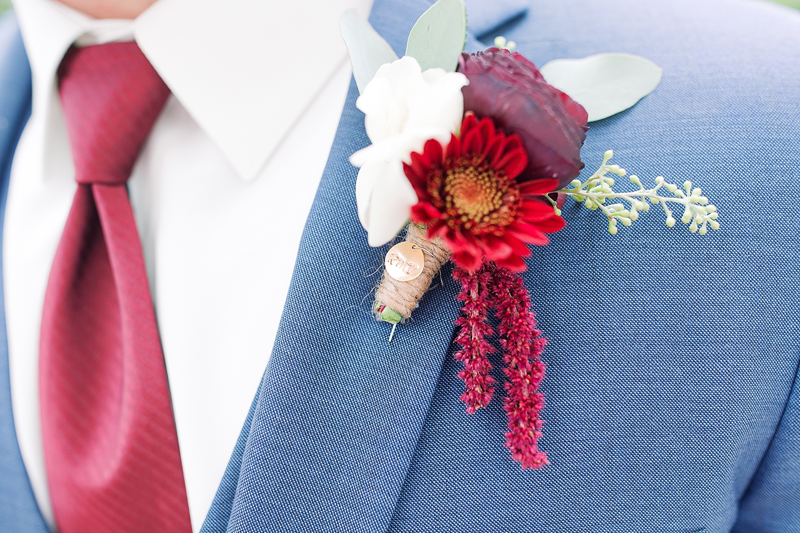 Winmock Wedding Detail of Grooms Boutonnière and Tie Photo