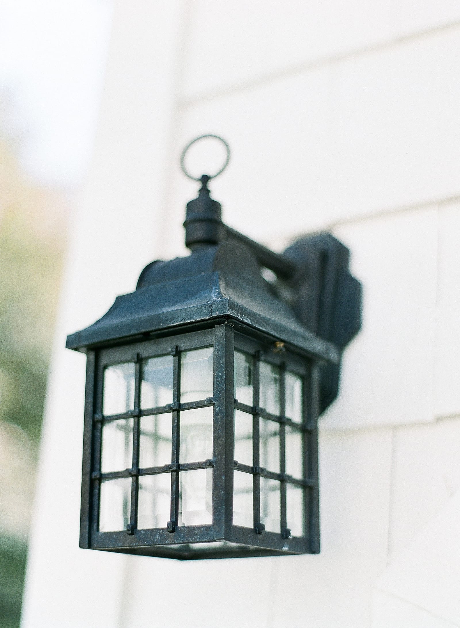 Lantern Detail at Old Edwards Inn Orchard House Photo 