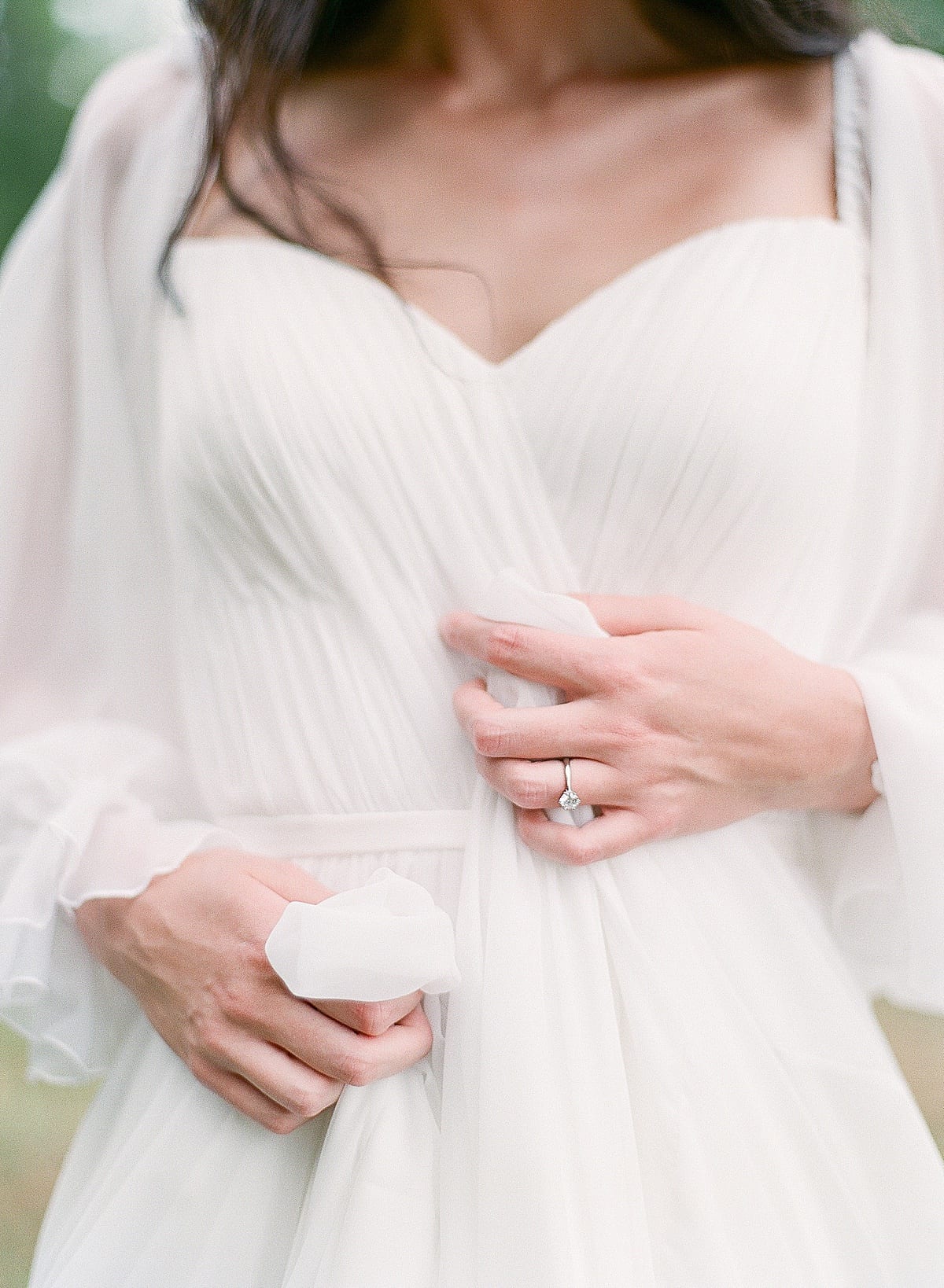 Alon Livné White Wedding Gown Detail of Bodice Photo 