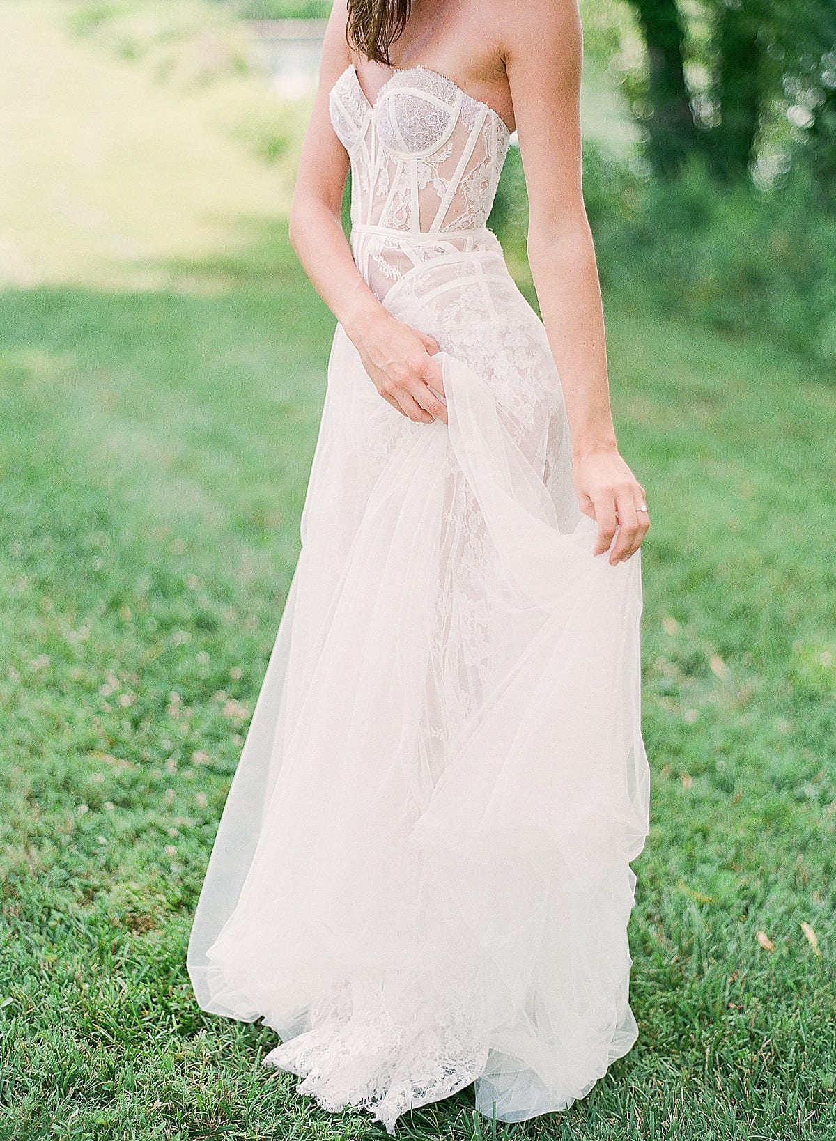 Alon Livné White Wedding Gown Photo 