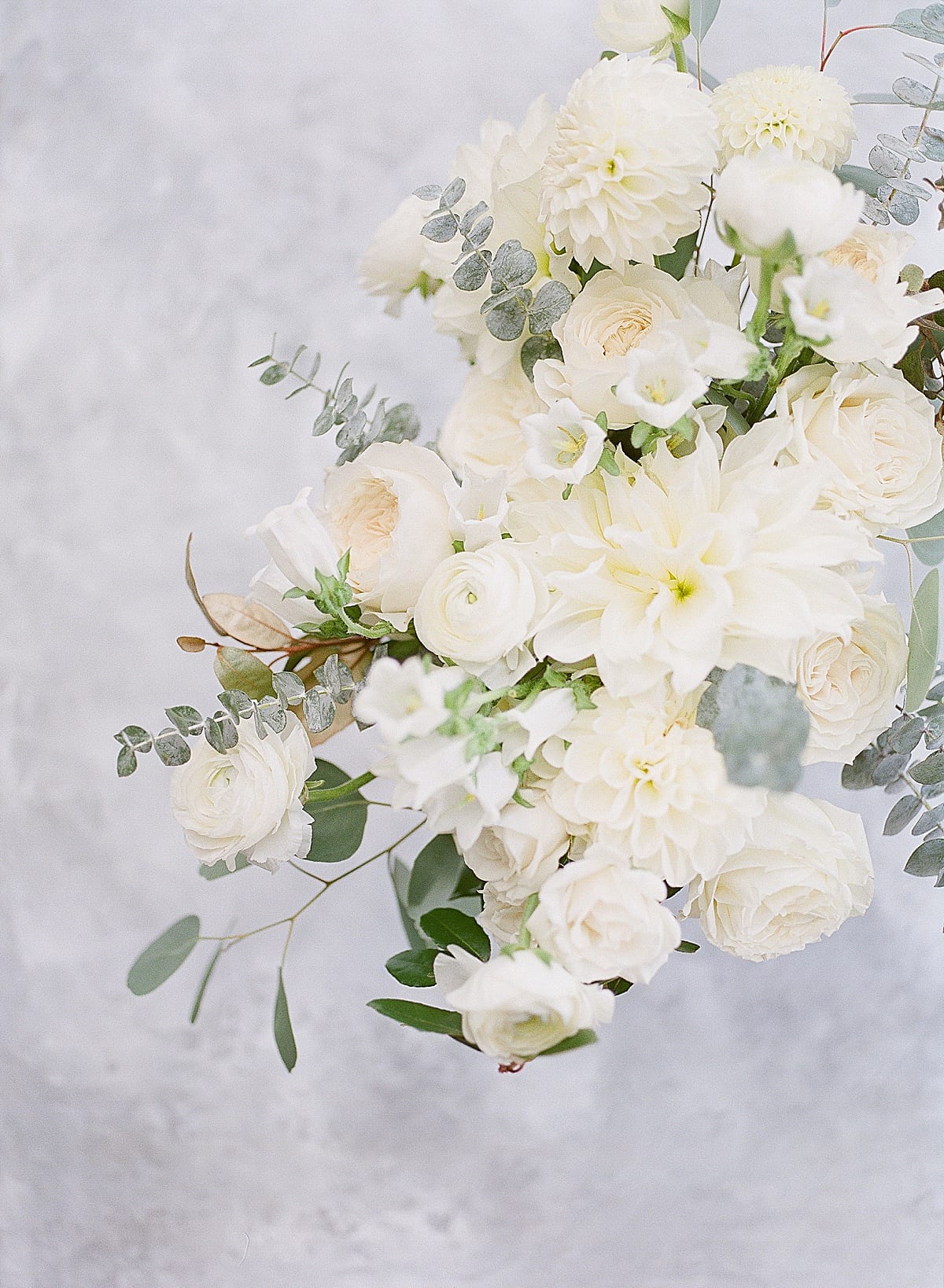 White Bridal Bouquet Photo