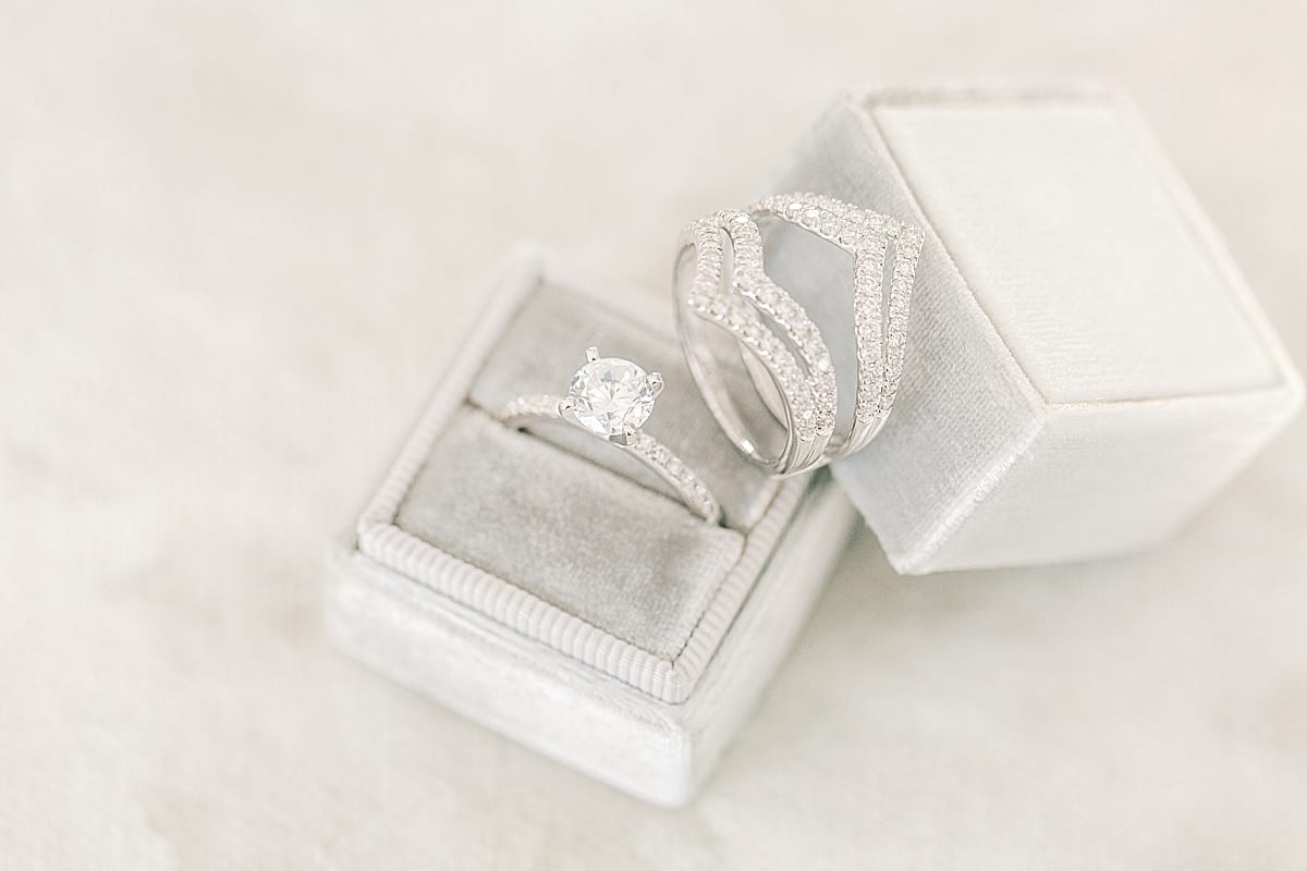 Engagement Ring with a Jacket In Grey Ring Box Photo