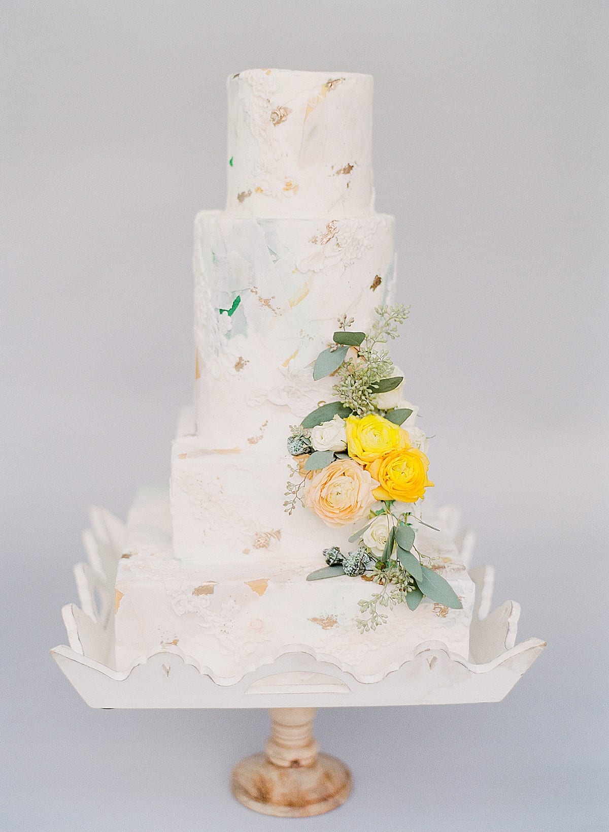 Four Tier Large Cake With Flowers Photos