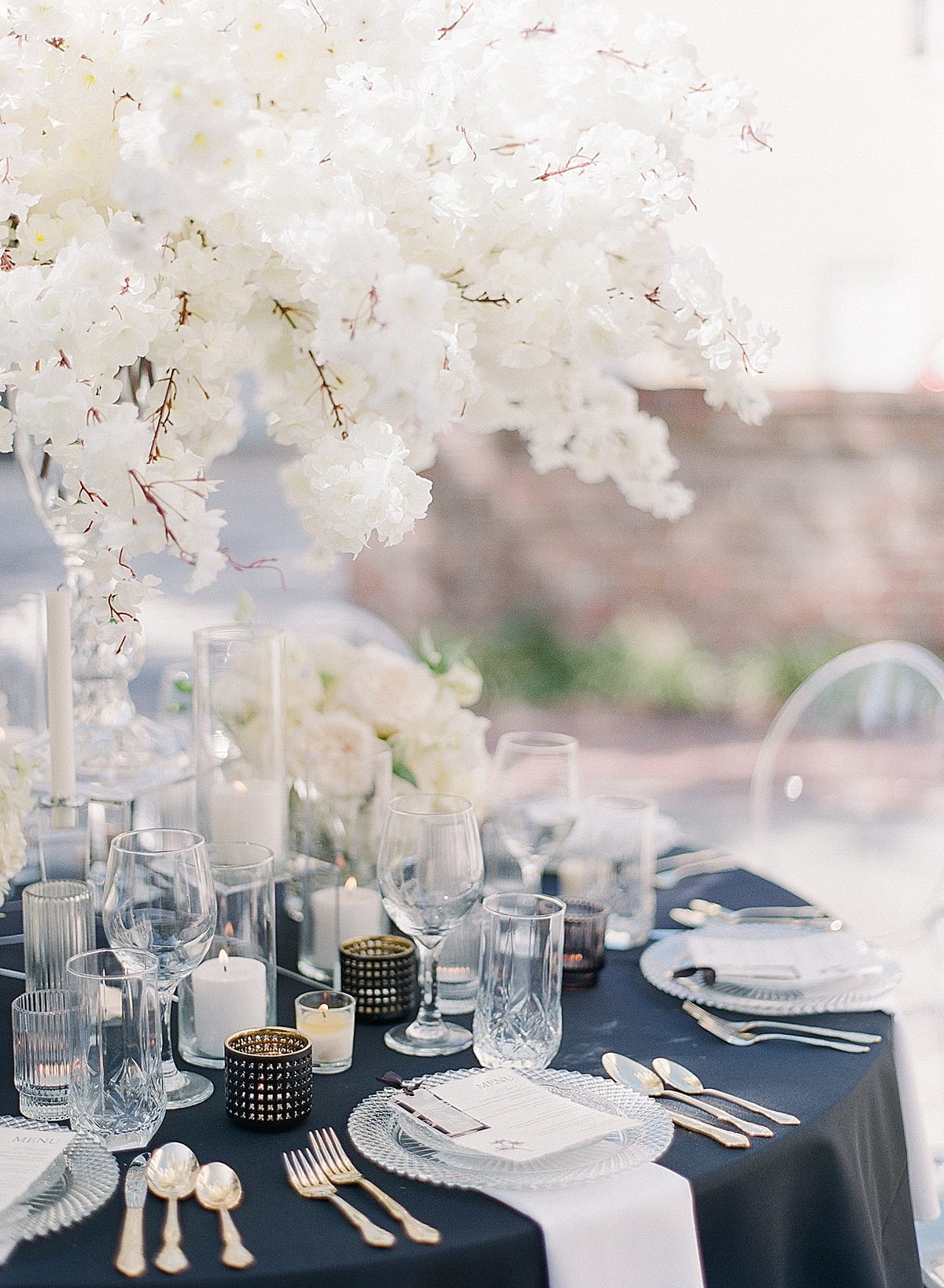 Black and White Wedding Reception Table Photo