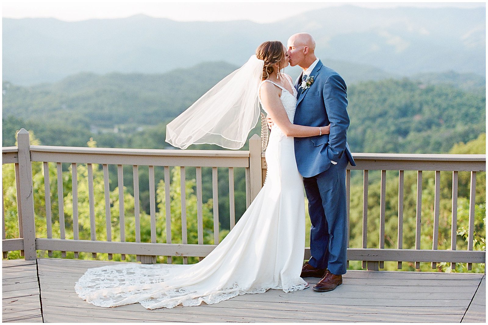 Bride and Groom with Mountain view at Hawkesdene Photo