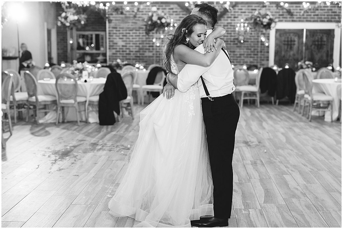Black and White of Bride and Grooms Last Dance Photo