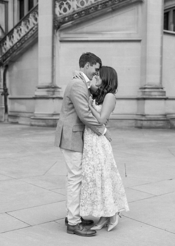 black and white of couple hugging