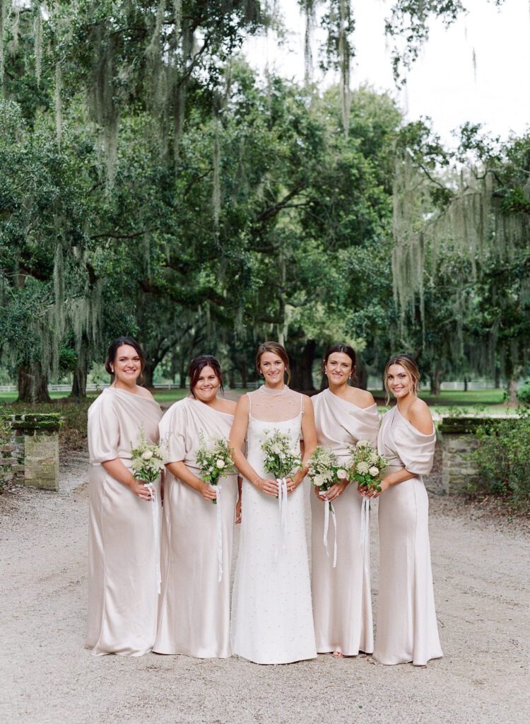 bride with bridesmaids 