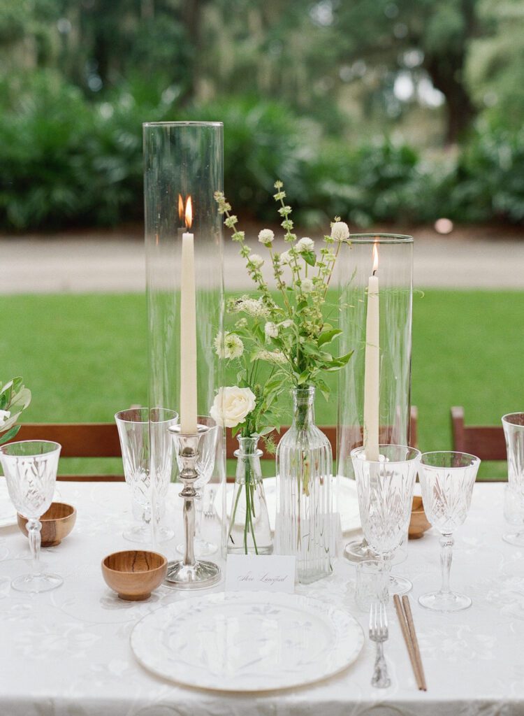 Wedding reception table setting