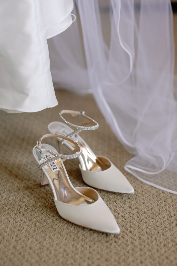 brides' heels