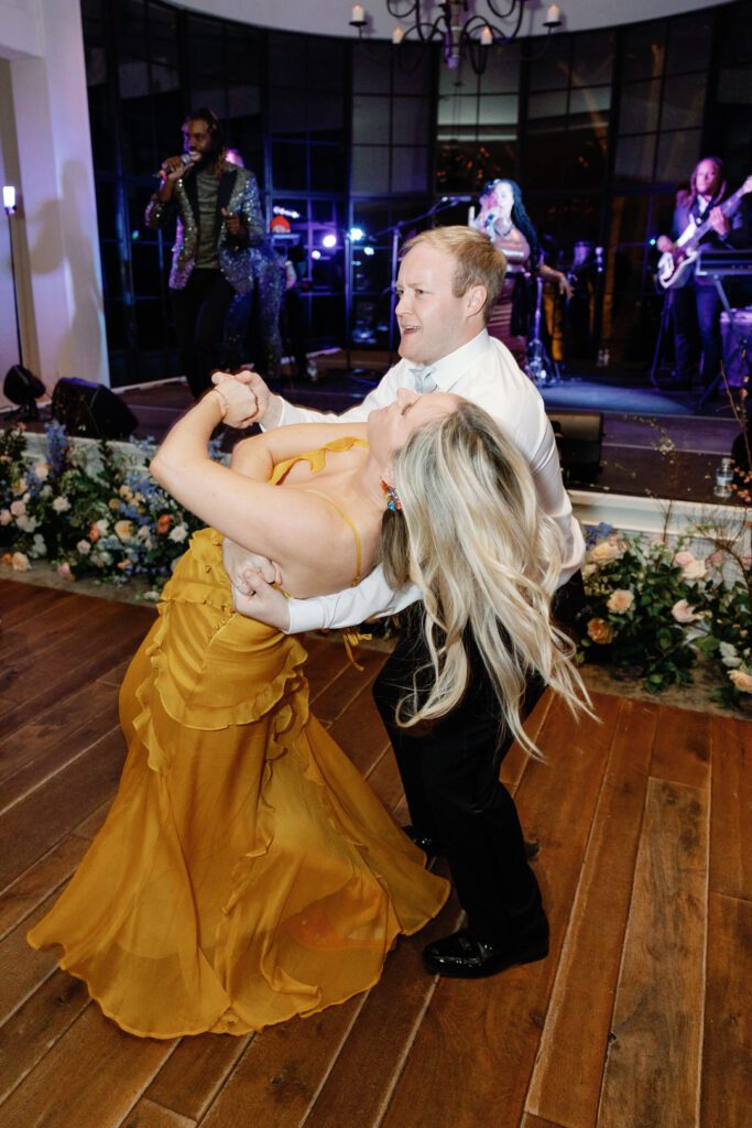 wedding guests dancing