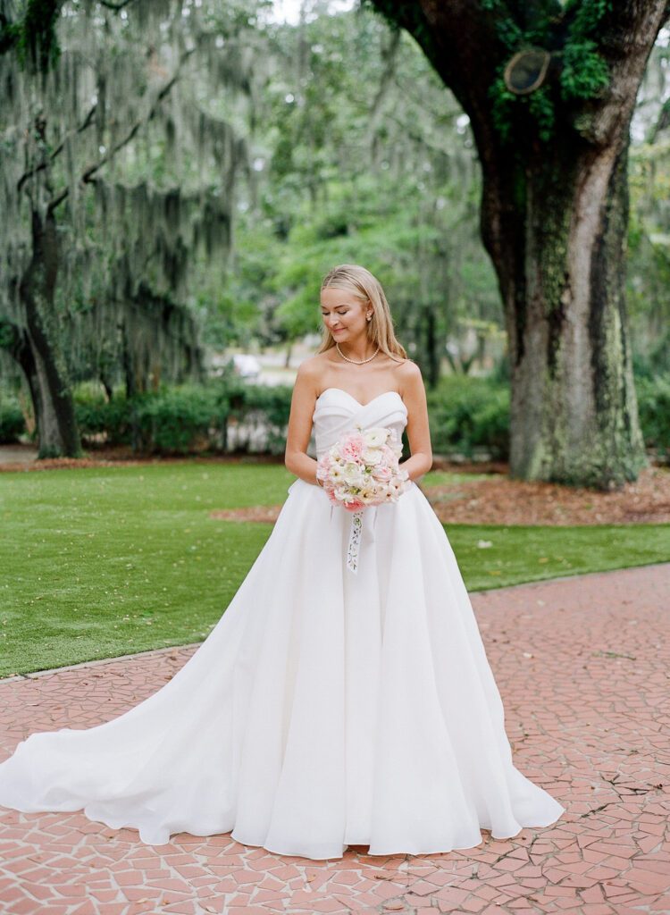 bride holding bouquet at The Admiral's House