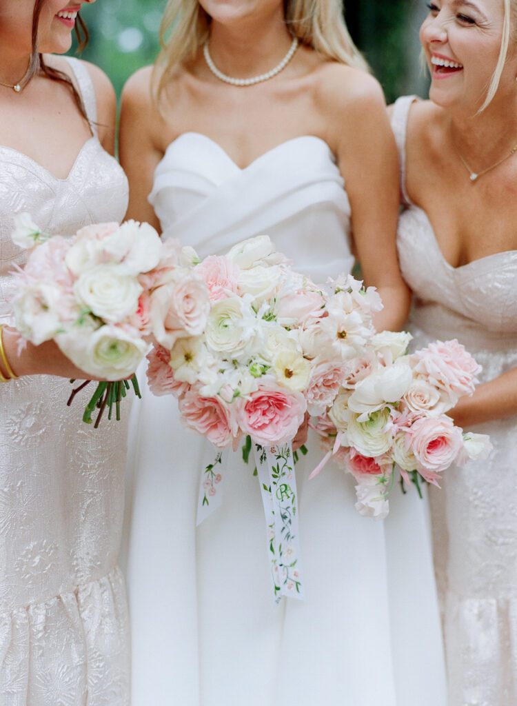 bride and bridesmaids bouquets