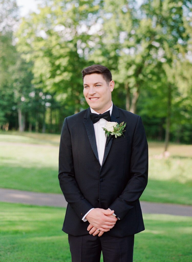 groom portrait