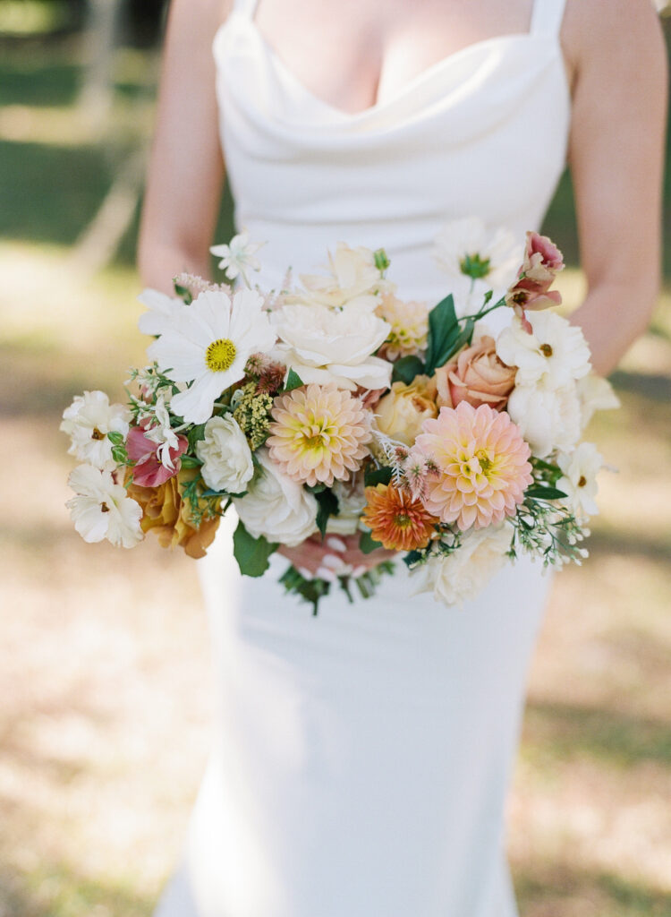 bride holding bouquet