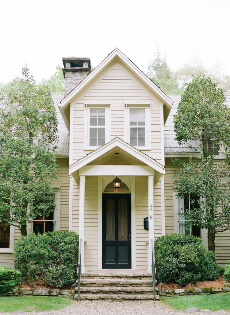 Hutchinson House at Old Edwards Inn 
